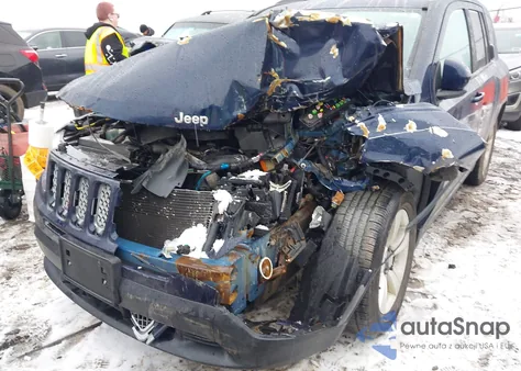 2017 Jeep Compass Latitude 4X4 from USA, damaged, VIN 1C4NJDEB7HD110780